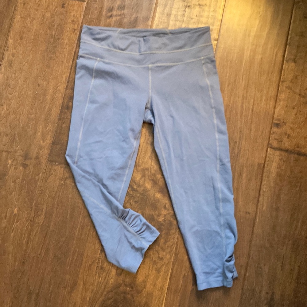 Used, Good Condition Women’s Athleta Capri Pants, size Medium.